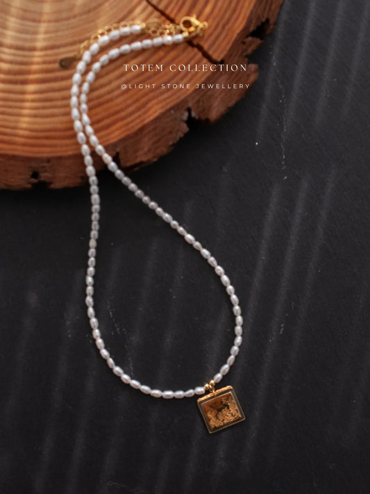 Totem Gold Pine Tree Pearl Necklace