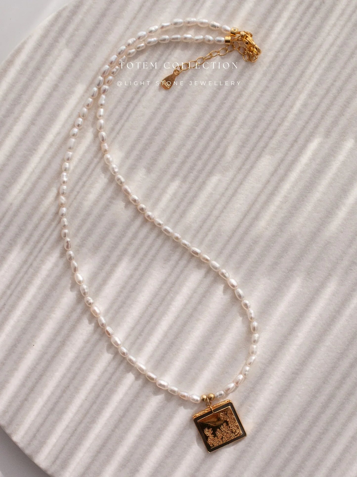 Totem Gold Pine Tree Pearl Necklace
