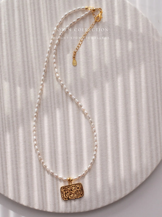 Totem Retro-Modern Phoenix Pearl Necklace