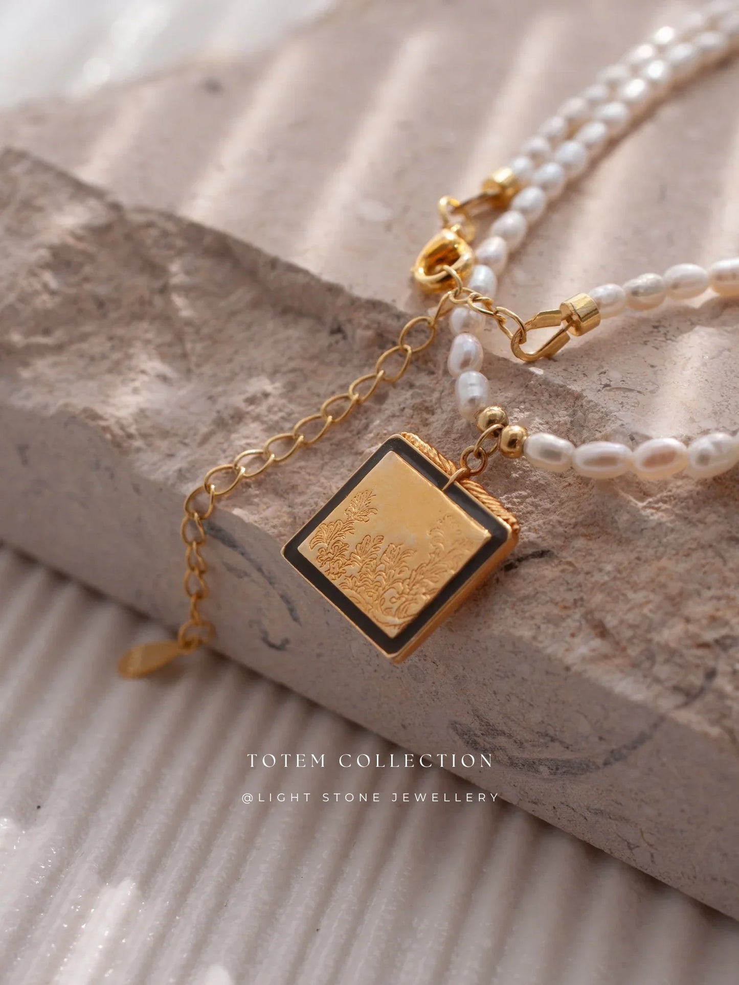 Totem Gold Pine Tree Pearl Necklace