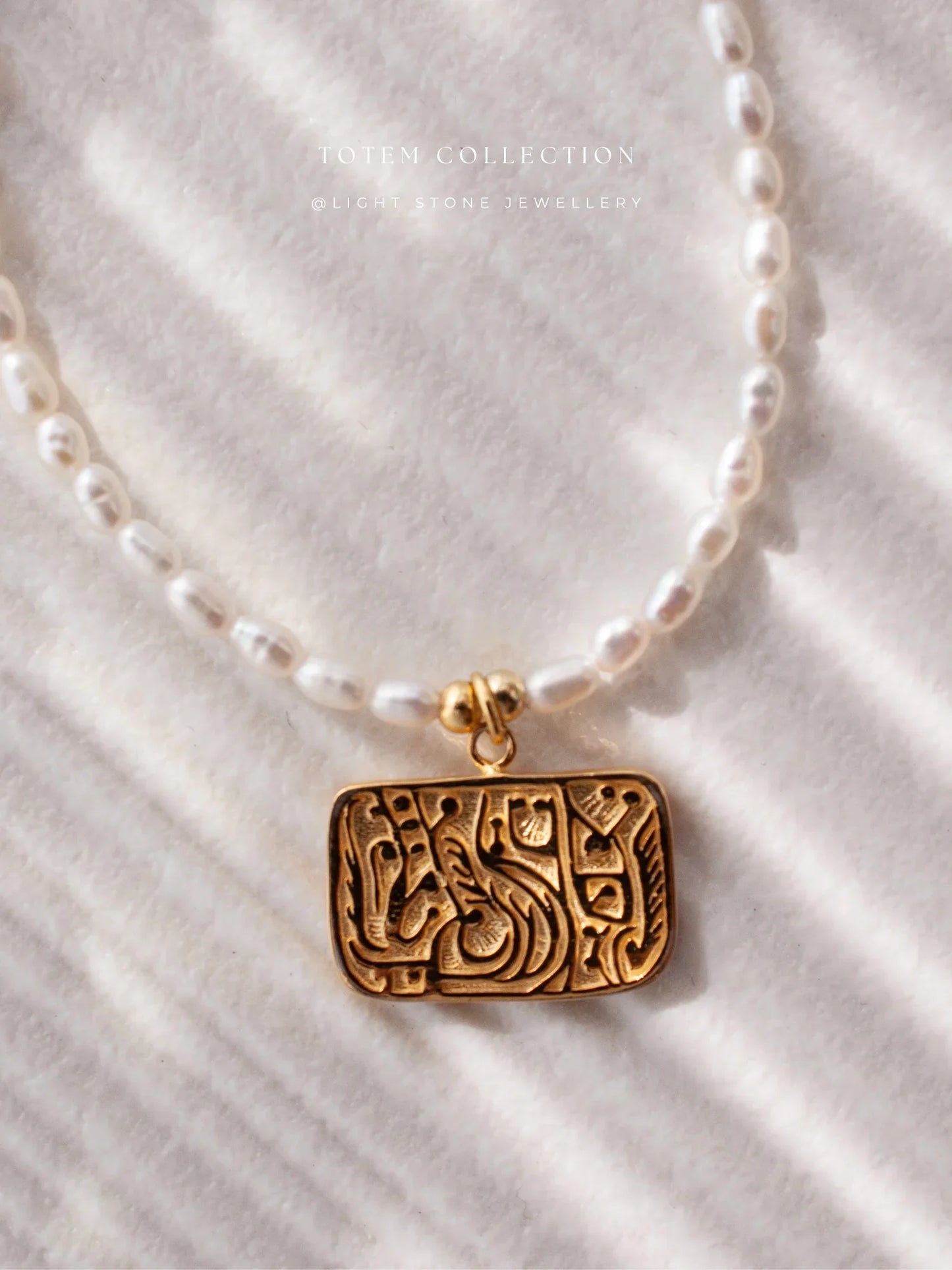 Totem Retro-Modern Phoenix Pearl Necklace